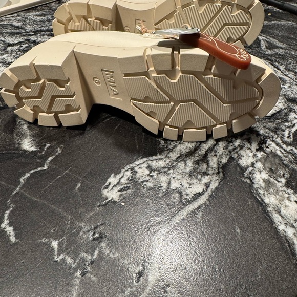 MIA Women's Cream Loafers - Picture 3 of 6